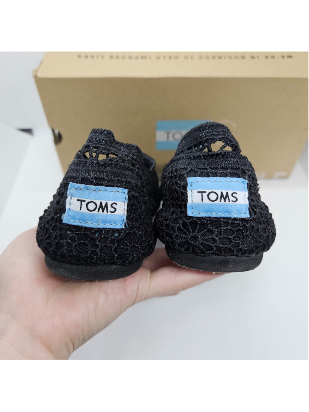 TOMS Classic Crochet Flats Womens 8 Black Morocco Slip On Shoes NWB 001096B10 - Picture 5 of 7